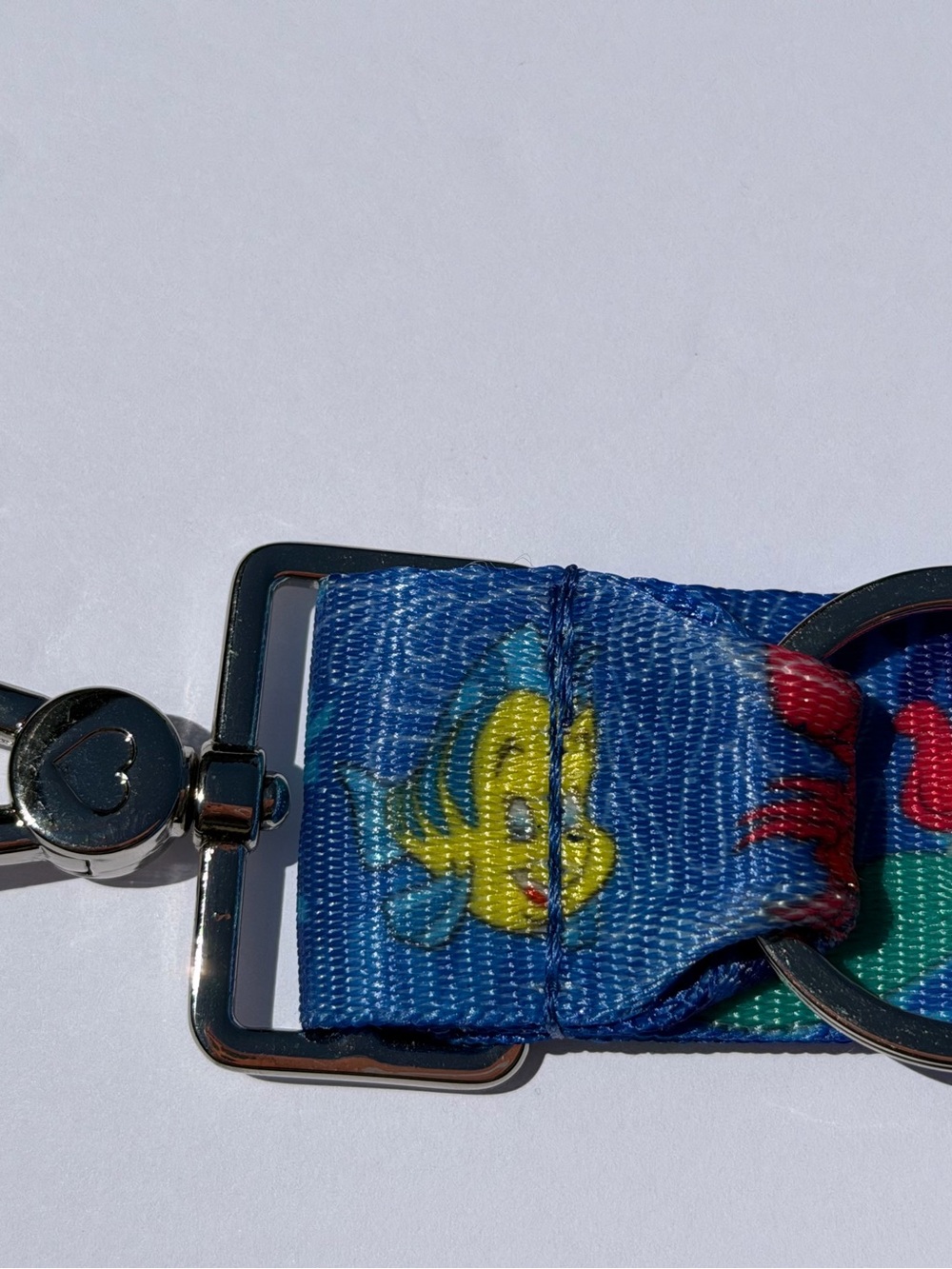 Harveys Seatbelt The Little Mermaid Ariel & Flounder Click N Go CNG Keychain - Picture 11 of 14